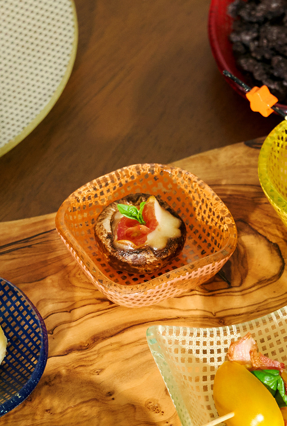 9to5 Studios_Eding CHECKY Square Sauce Bowl
