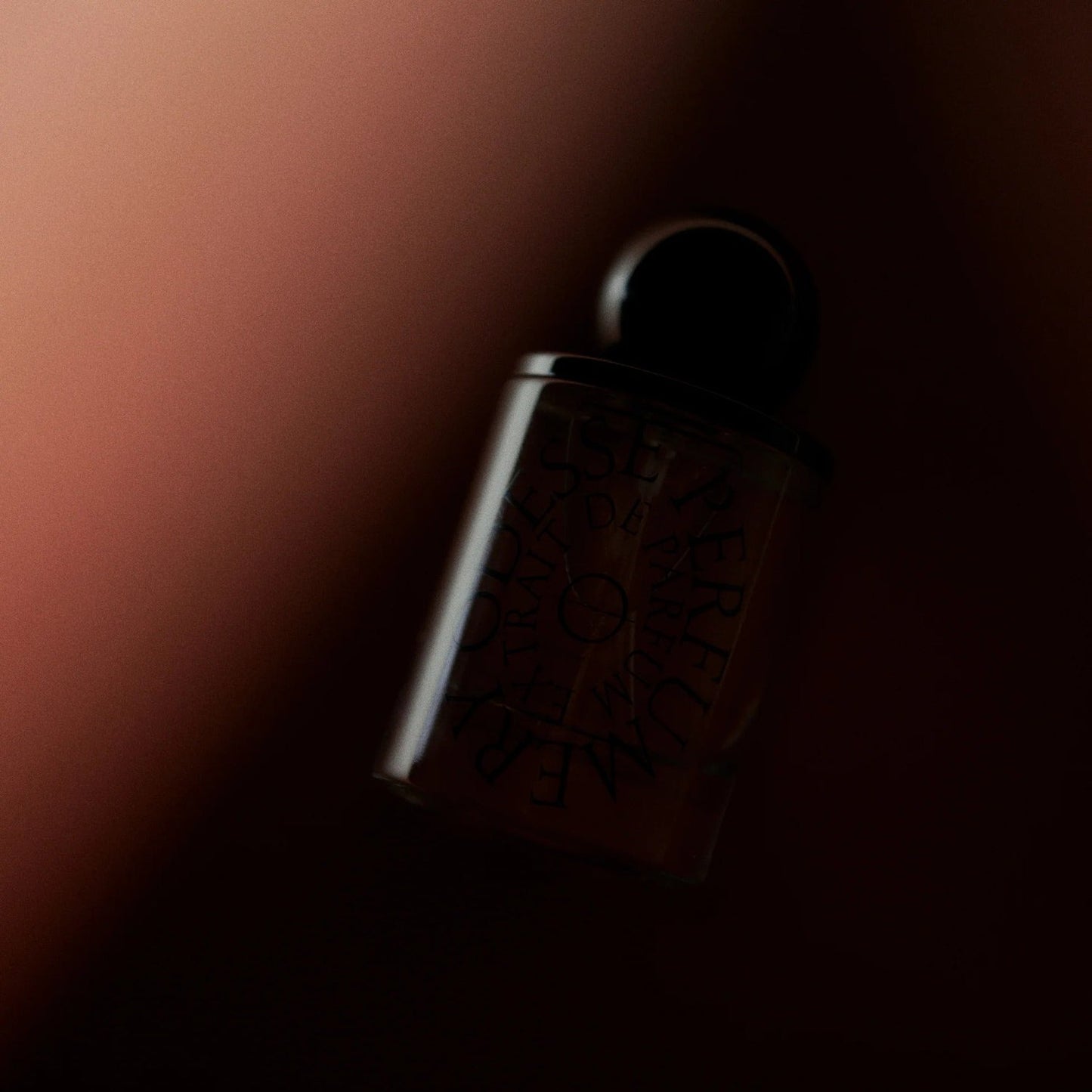 9to5 Studios Odesse The Valley Extrait De Parfum