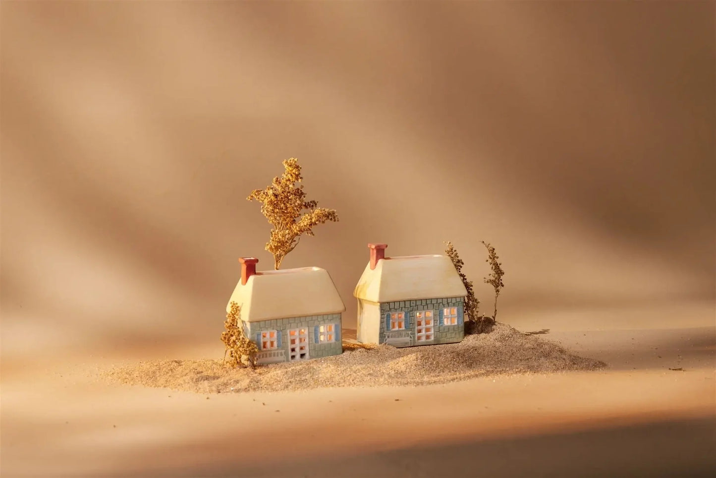 9to5 Studios_Paddywax English Cottage Style Incense & Tea Light Holder Ceramic House - Palo Santo