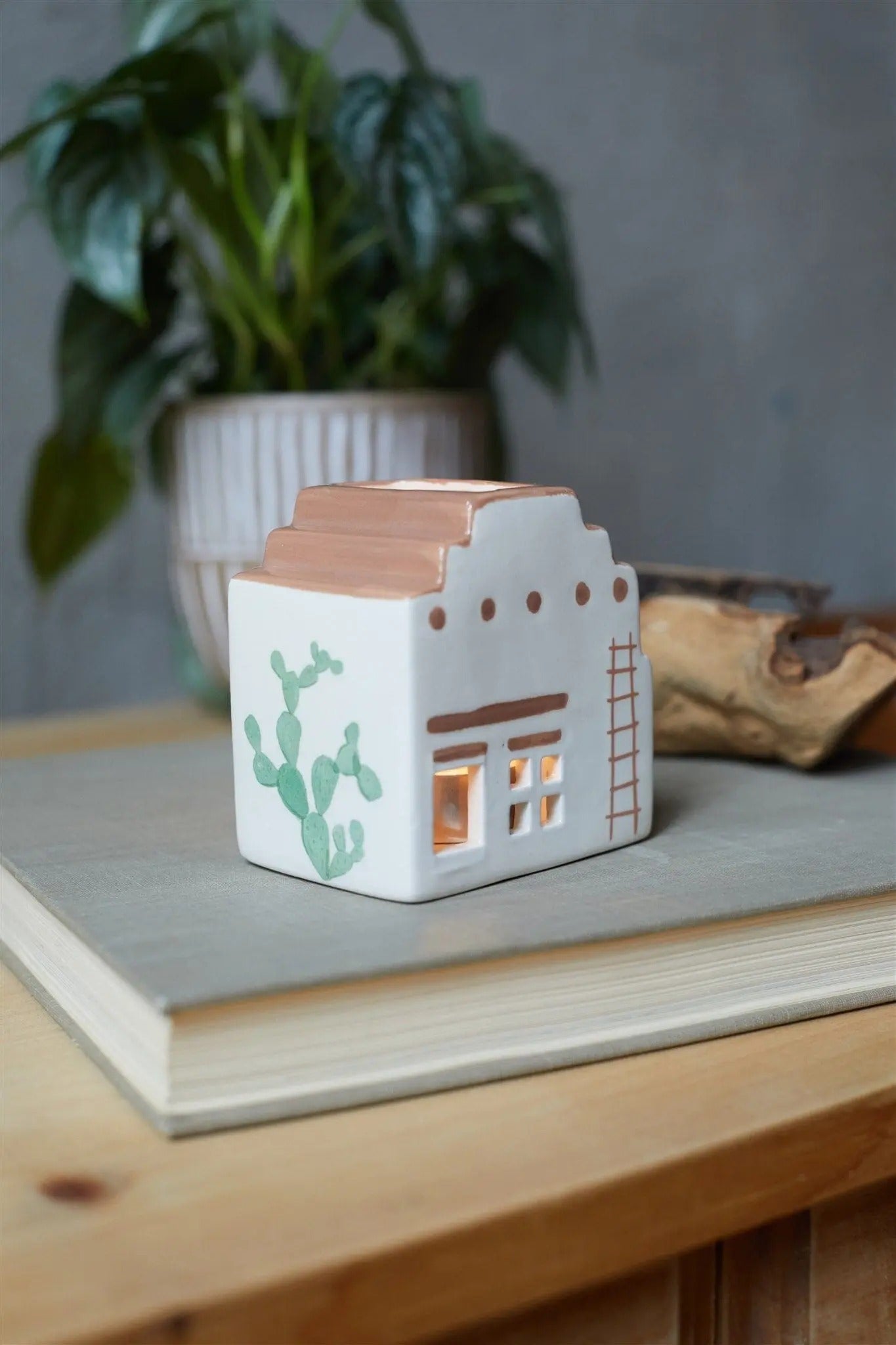 9to5 Studios_Paddywax Santa Fe Adobe Style Incense & Tea Light Holder Ceramic House - Palo Santo