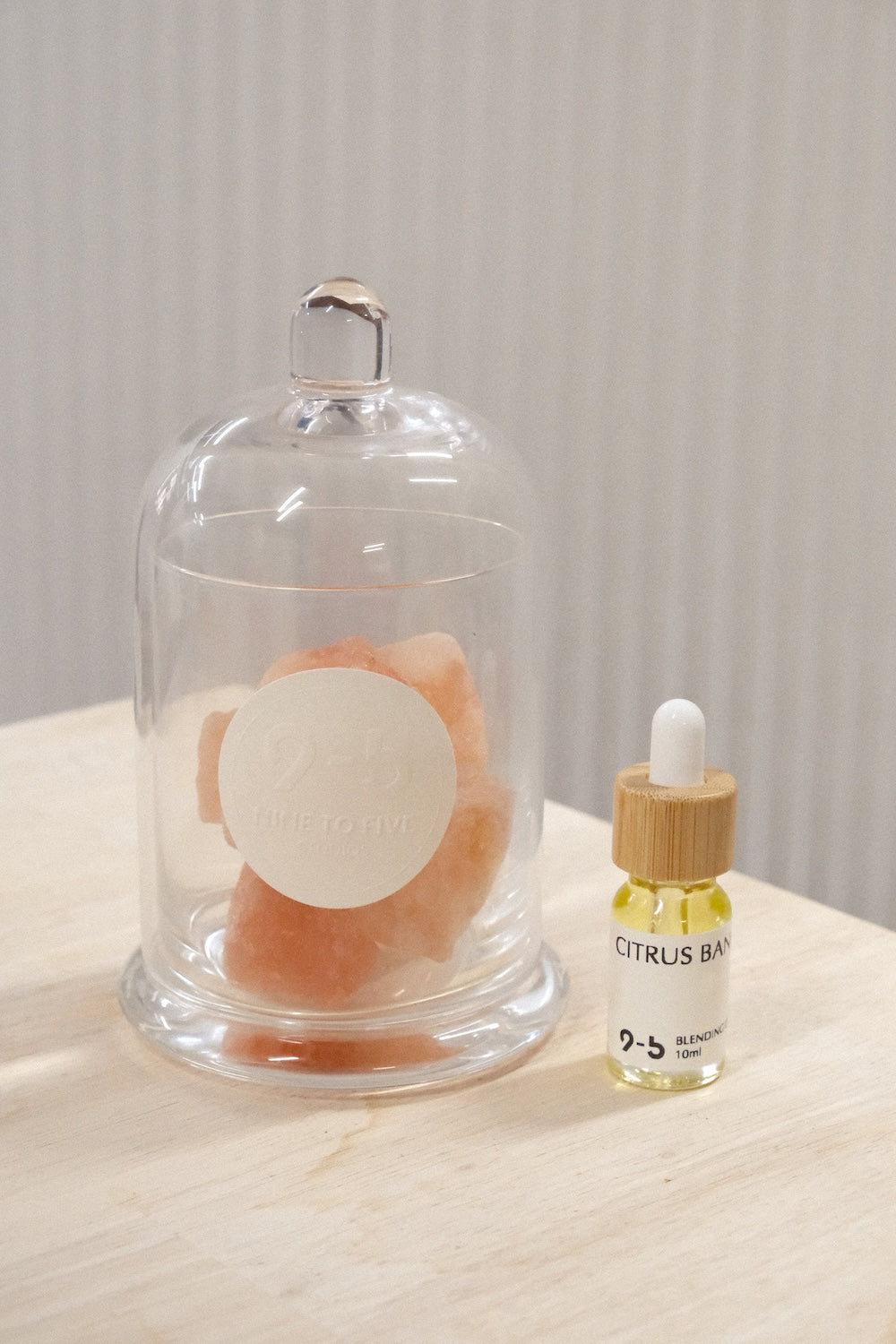 9to5 Studios Citrus Bang Himalayan salt crystal diffuser with citrus blend oil