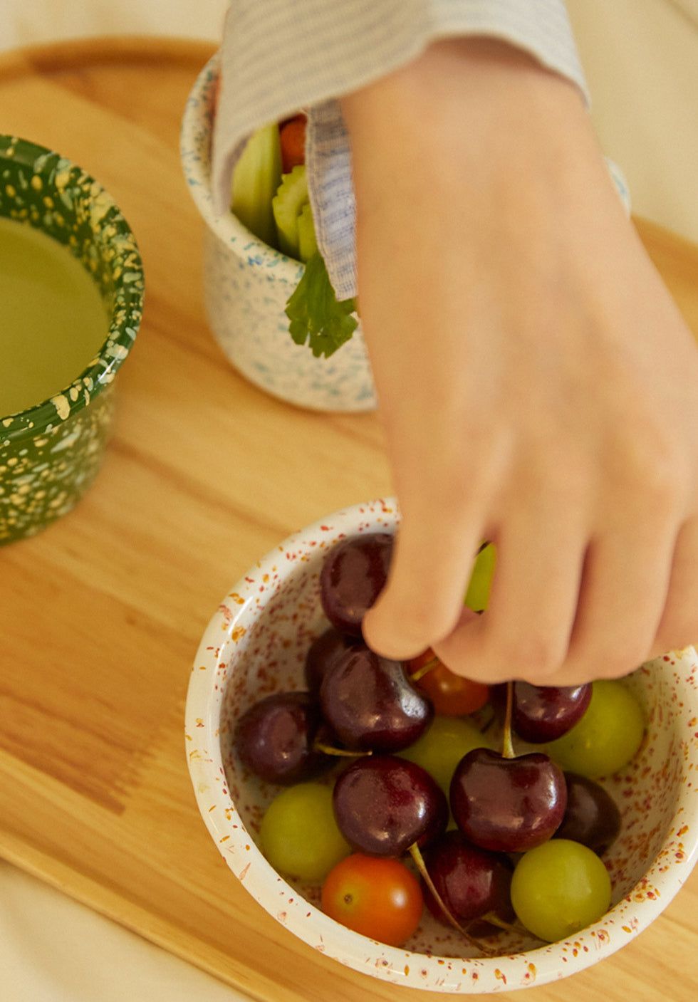9to5 StudiosEding MILKYWAY Yogurt Bowl