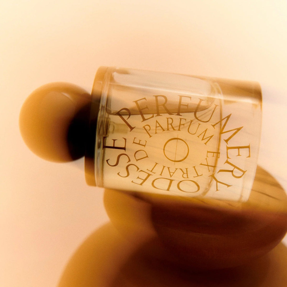 9to5 Studios Odesse Crème Santal Extrait De Parfum
