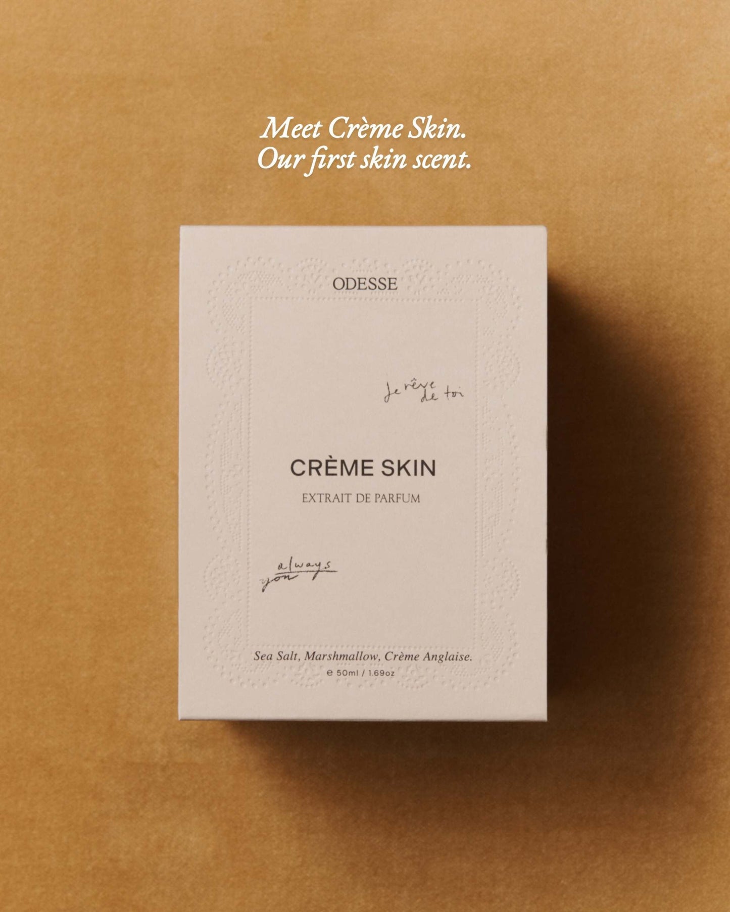 9to5 Studios Odesse Crème Skin Extrait de Parfum box flat lay with marshmallow notes