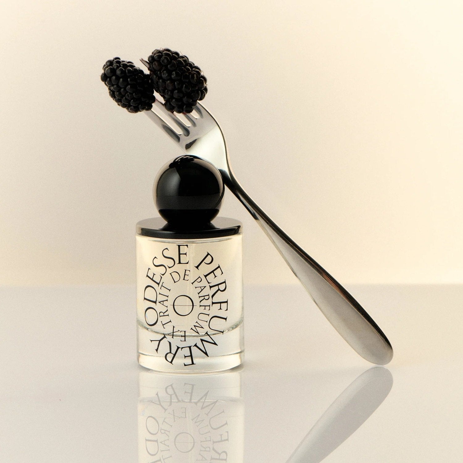 9to5 Studios Odesse Hotel Jasmine Extrait De Parfum