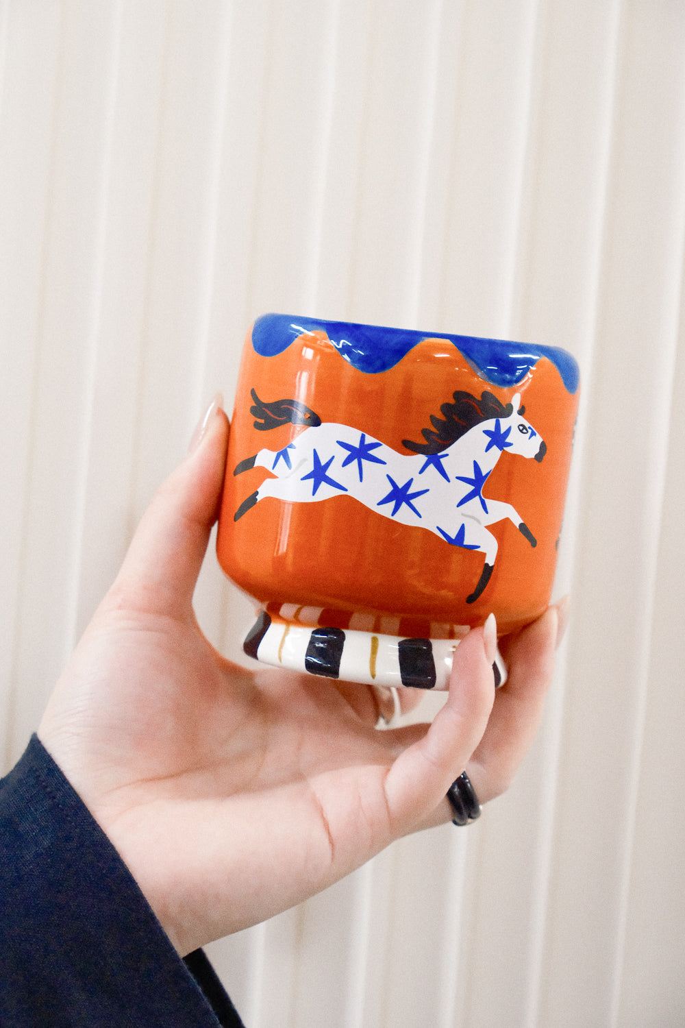 Paddywax A Dopo Horse Candle in hand-painted ceramic horse vessel with sea salt and cotton blossom scent