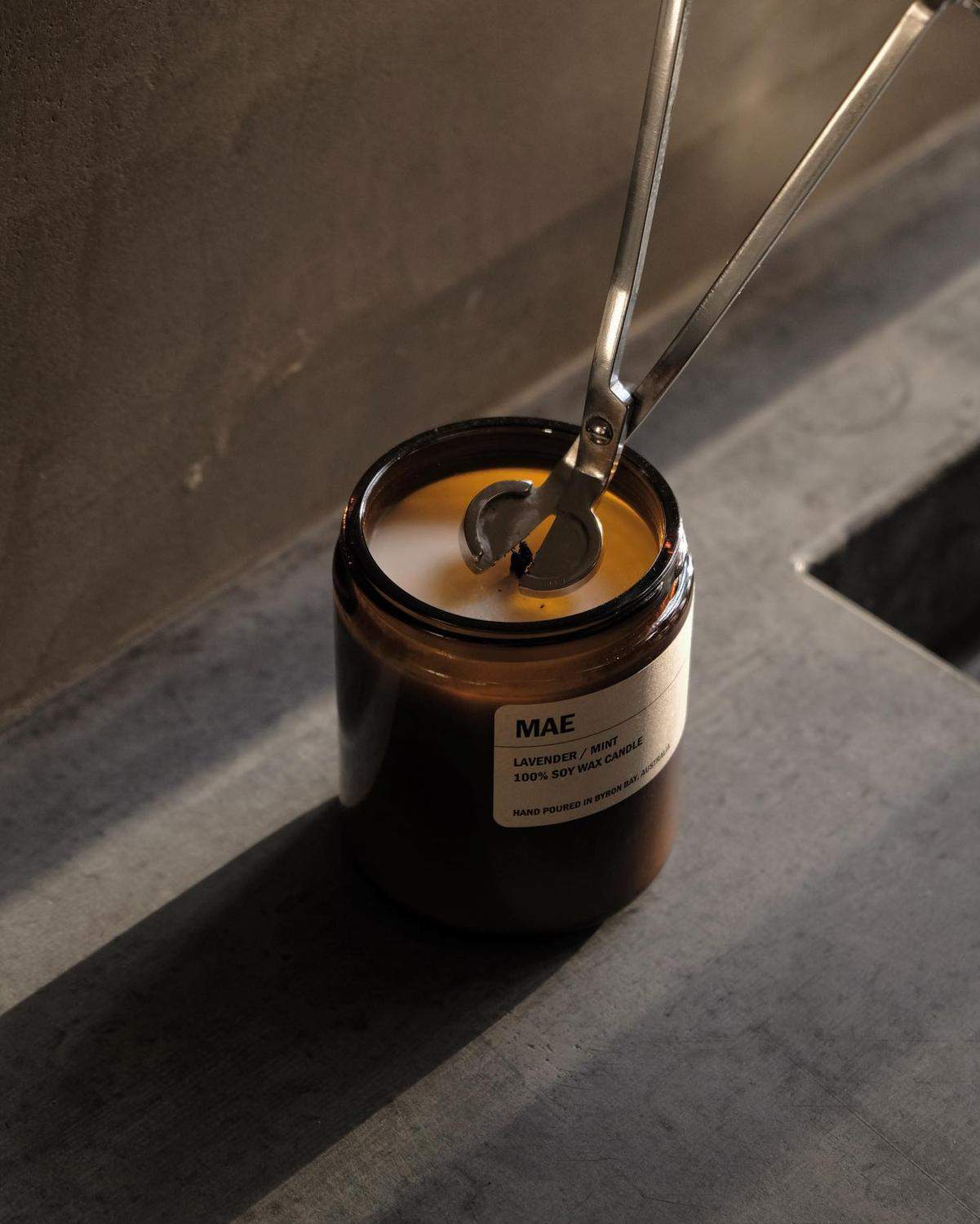 Posie Candle MAE in amber glass jar with lavender and mint scent for calming relaxation