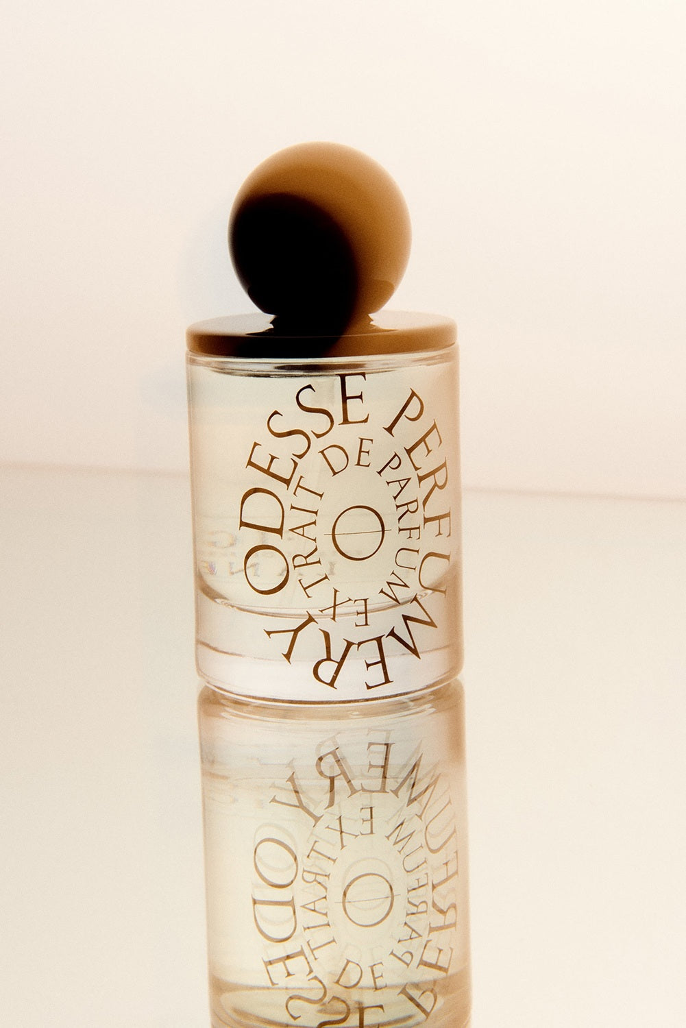 9to5 Studios Odesse_StyledImagery_ExtraitdeParfum10