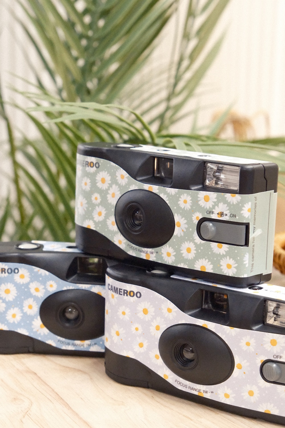 9to5 Studios Cameroo Disposable 35mm Film Camera - Daisy Bloom - Ocean Bloom