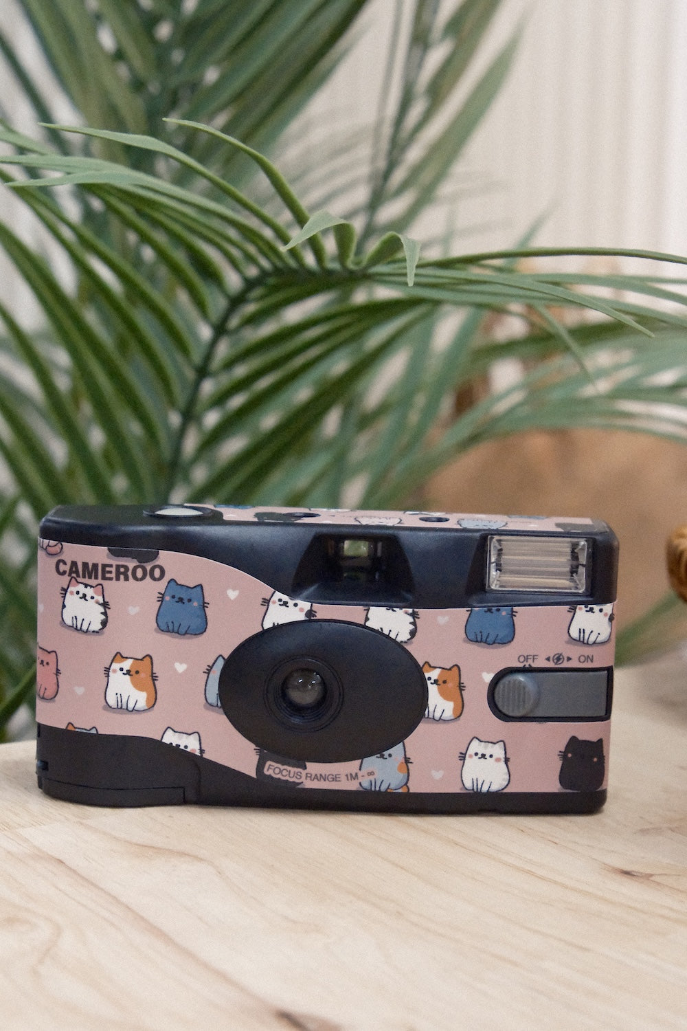 9to5 Studios Cameroo Disposable 35mm Film Camera - Kitty Crush