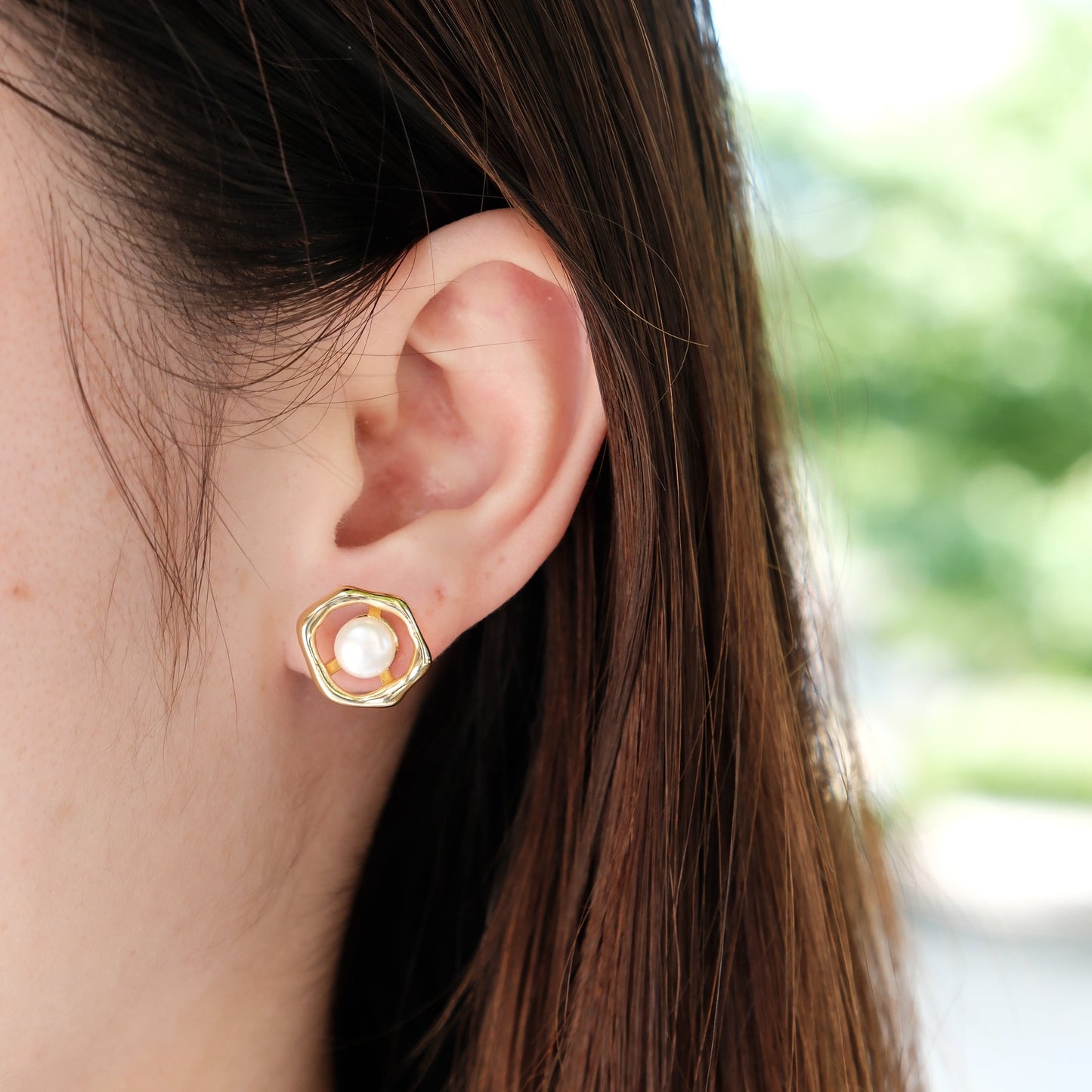 Chic Hollow Stud Earrings with Freshwater Pearl Gold 9to5 Studios