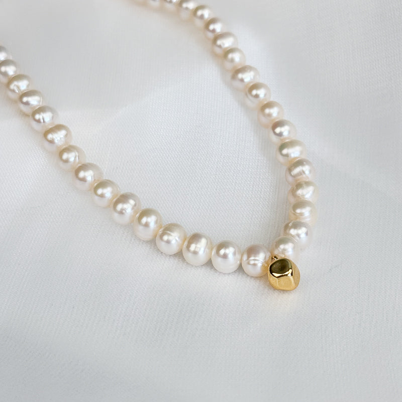 Classy Freshwater Pearl Necklace 9to5 Studios