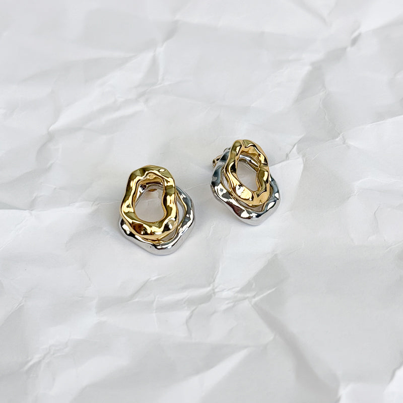 Organic Wave-shape Earrings Gold-plated 9to5 Studios