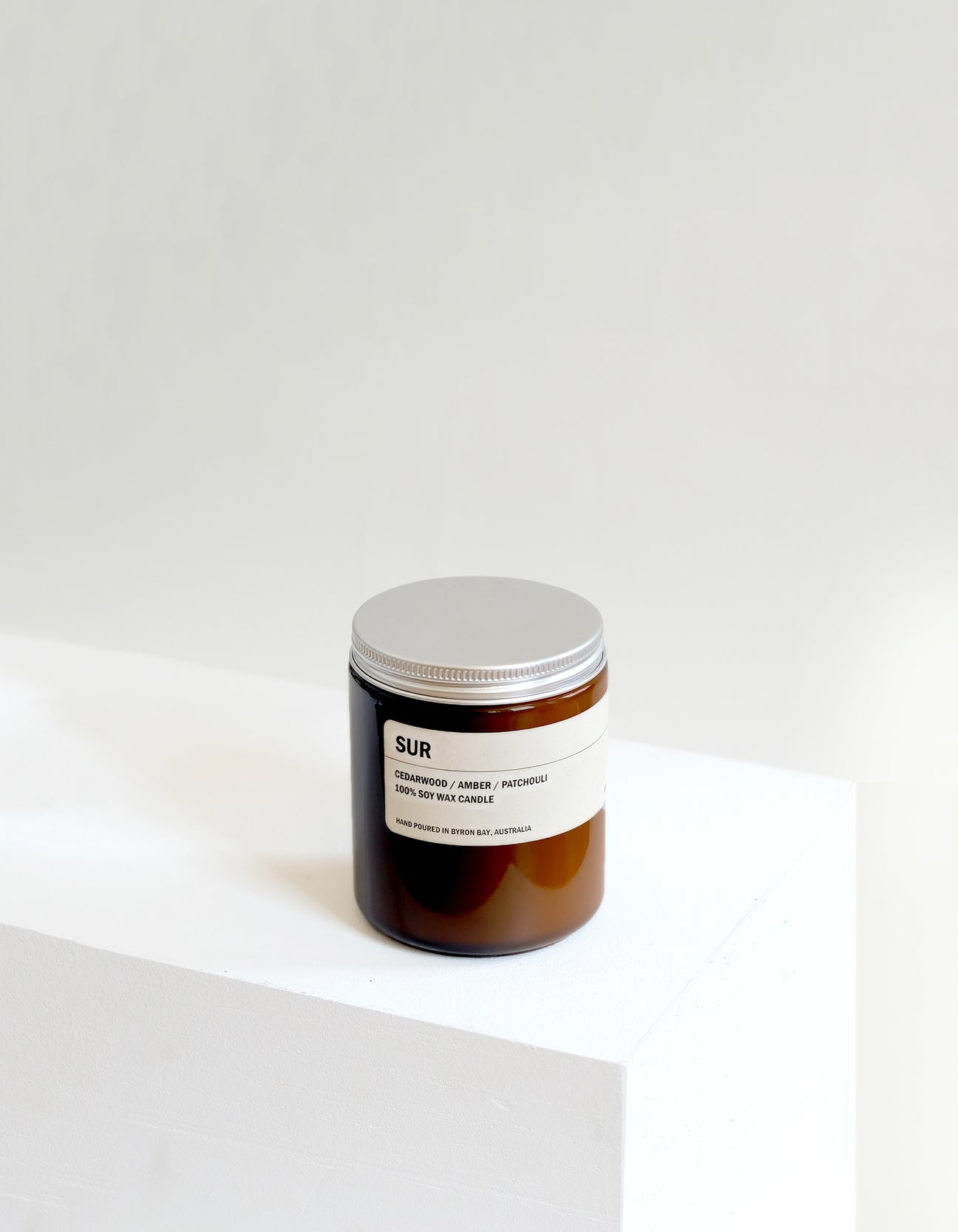 9to5 Studios_ Posie Candle SUR: Cedarwood / Amber / Patchouli